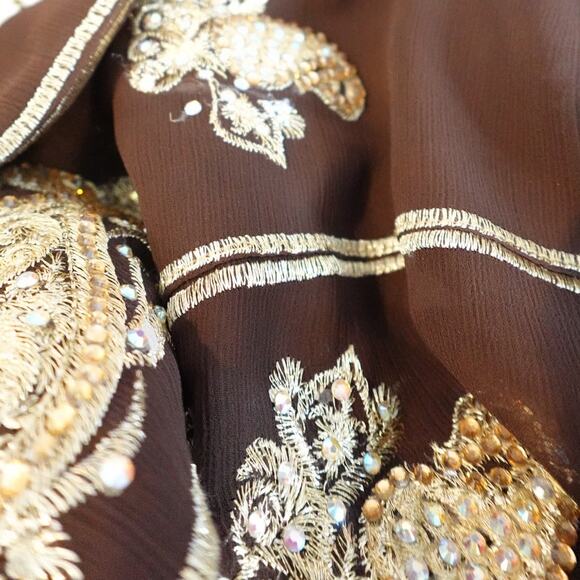 Ornate Gold appliques on Brown Kufta Dress/Saree Blouse - Picture 6 of 9